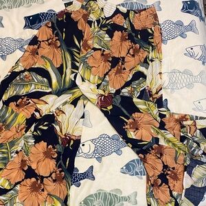 Lulu's Multicolor Leaf Print Pants
